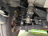 お車を安心してお乗りいただく為には、足回りの定期点検が欠かせません。サービスサポート(有償保証)では無料点検もご提供しており、安心のカーライフをお過ごしいただけるサポート体制が整っています。
