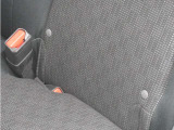 ◆ISOFIX◆シートベルトいらずでチャイルドシートと固定金具を連結するだけでガッチリ固定できます。