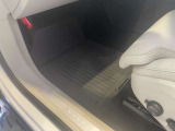 ご覧いただきありがとうございます。車両詳細等お気軽に店舗スタッフまでお問い合わせください。通話無料の専用フリーダイヤルも