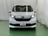 LEDヘッドライトを装備しています。LEDヘッドライトはとても明るく、雨の日や夜間走行も安全・安心です。オートライトコントロール付きで周囲の明るさに応じて自動で点灯・消灯します