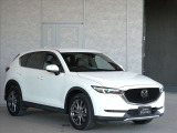当社買取ワンオーナー車のCX-5が入庫いたしました!ナビやETC、ドライブレコーダーなど装備充実の一台です♪安心のディーラー保証付き!お気軽にお問合せ下さい♪