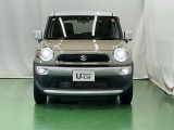 LEDヘッドライトを装備しています。LEDヘッドライトはとても明るく、雨の日や夜間走行も安全・安心です。オートライトコントロール付きで周囲の明るさに応じて自動で点灯・消灯します