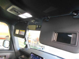 LEDのルームランプ☆運転席&助手席バニティミラー付き♪