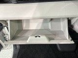 自社商品化センターにて内外装のクリーニングを実施しております!