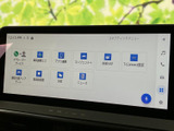 ナビやオーディオをはじめ、各種メニューをひとつの画面から確認できる構成です。案内や車両関連の項目にアクセスしやすく、日々の運転をサポートする便利な装備として活用いただけます。