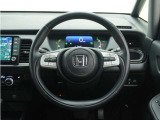 ◆ハンドル全体◆各種スイッチがハンドルから手を放さず操作できるので運転中でも楽に操作できます。