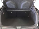 バックドアを上げた状態です。シートを倒せば荷室のスペースが広くなります!用途に合わせて快適な室内を!