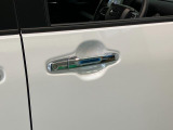 品質へのこだわり!フロアマットやシートなど車内をキレイに清掃し、ニオイや汚れなどを徹底的にクリーニングしてもらっております。室内はピカピカです☆