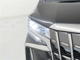 消費電力が少なく長寿命のLEDヘッドランプを装備しております。