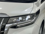 明るいLEDヘッドライトで夜間の走行も安心です!