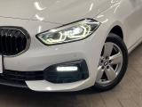●LEDヘッドライト:高寿命LEDヘッドライトで、安全運転を支える良好な視界を。