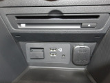 USB Type A, AUX, シガーソケット, CD/DVDがご利用いただけます!