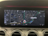 バックカメラにより駐車時の後方確認も楽にできます。