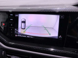 【ナビ】先進のナビゲーション機能を搭載。最新の情報に基づいたルート案内で、あらゆる道で安全かつ快適なドライブをサポートします。