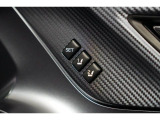運転席のシートポジションメモリー機能は、登録済みの運転者と交代しても、シートポジションの変更の手間がかかりません。