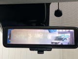 【スマートルームミラー】ルームミラー上に車体後方カメラの映像を映し出すことで車内定員、荷物状況に影響をうけません★