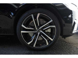 245/40R20タイヤ