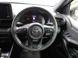 各操作スイッチなどもハンドルから手を放すことなく操作可能で安全運転に支援いたします!