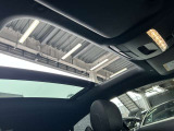 メルセデス・ベンツの定める厳しい基準をクリアしたお車のみをご案内させて頂きます。納車前整備はメーカー規定に基づき100項目以上にも及ぶ点検を熟練のメカニックによって行いご納車させて頂きます。