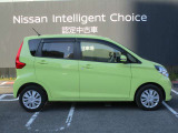 運転席側サイドビュー。