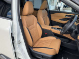 快適に運転できるドライブポジション!チルト&テレスコピック付きステアリングと電動ポジショニングで、無理のない運転姿勢がとれます。