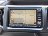 ナビゲーションは7インチ純正HDDナビが装着されております。AM、FM、CD、DVD再生、音楽録音再生、ワンセグTVがご使用いただけます。