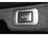 レクサスの厳しい基準とは、まず修復歴の車はございません。初年度7年未満、10万キロ未満など90項目にも及ぶチェックを行い、その基準をクリアした上質なお車だけを展示しております。