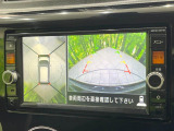 【アラウンドビューモニター】専用のカメラにより、上から見下ろしたような視点で360度クルマの周囲を確認することができます☆死角部分も確認しやすく、狭い場所での切り返しや駐車もスムーズに行えます。