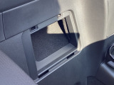 運転席シートバックの収納スペース☆
