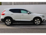 XC40 T4 AWD モメンタム 4WD 
