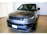 高精細な照射を行うデジタルLEDヘッドライトを搭載しています。夜間でも広い視界を確保し、オートバイオグラフィならではの洗練されたフロントマスクを形成しています。