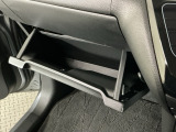 【グローブボックス】収納スペースが沢山あるので車内が散らからずに助かります。ちょっとした物を入れるのにいいですね♪