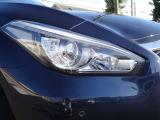 【アダプティブLEDヘッドライト】夜間走行時対向車を感知し、対向車がいるところだけ自動でハイビームの切り替えをしてくれるので、良好な視界を確保し安心して運転できます☆