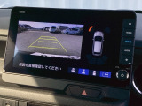 バックカメラも装備しております。車庫入れの苦手なお客様、もうご心配いりません。バックカメラがあれば、ぶつける心配無し?!重宝します!!
