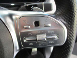 ハンドルスイッチ(右)は、運転中に手を離さず安全に操作できます。マルチファンクションディスプレイを操作します。