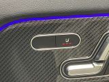 メルセデス・ベンツの定める厳しい基準をクリアしたお車のみをご案内させて頂きます。納車前整備はメーカー規定に基づき100項目以上にも及ぶ点検を熟練のメカニックによって行いご納車させて頂きます。