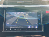 車庫入れ・駐車を安心サポート!バックカメラ装備です。