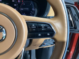 追従型クルーズコントロール付!高速道路走行時にアクセルやブレーキを操作することなく、前方車との車間距離を保つよう自動で車速をコントロールします。全車速追従機能は時速0キロから高速域までカバー!