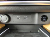 メーカーナビ フルセグTV Bluetooth対応 USB端子タイプA・タイプC★携帯電話にダウンロードした音楽が車内でも楽しめます。ハンズフリー通話も可能です!