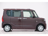 県内13店舗にて常時500台以上ダイハツ車を展示中です。見て、触って、納得のいく一台をぜひ見つけてください。