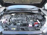 エンジンルームは綺麗で整備し易い車です。
