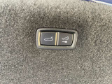 お客様1人1人のお車探しを全力でサポートさせていただきます。多彩、多数の豊富な在庫車両数を拡大してまいります。お客様の希望するお車、きっと見つかります。