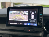 リアカメラが装備されているので、バックにギアを入れればカーナビの画面に映像が連動します。駐車が苦手な方でもガイドラインで安心駐車。