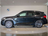 【XDrive】強大なパワーをXdriveシステムが瞬時に理想的な可変配分を行い、かつてない安心・快適・スポーティな走りを約束します。走行状況に応じてトルク配分を最適化してくれる優れものです!