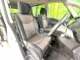 運転席シート廻りは使用感も少なく、良好な状態となっています。丁寧に使われていたことがよくわかりますね。