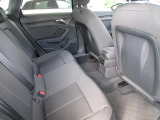 ドアを開けると上質で上品な室内空間が広がり細部までこだわったAudiデザイン性と、物づくりのこだわりを感じて頂けます。詳しくは0078-6002-900146中古車スタッフまで