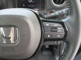Hondaセンシングの機能のひとつ、アダプティブクルーズコントロール付!アクセルから足を離しても設定したスピードと前車との車間を保ち走行してくれます!車線維持もアシスト☆高速道路で疲労軽減ですね☆