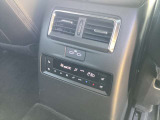 後席にもシートヒーター装備済みです。