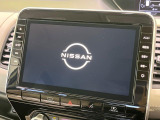 【大画面ナビ】人気の大型10インチナビを装備。存在感のある大画面はインパクト大!ナビ利用時のマップ表示は見やすく、テレビやDVDは臨場感がアップ!いつものドライブがグッと楽しくなります♪