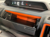 品質には自信があります!ハッピーの品質・キレイなお車をお届けさせていただきたい!そんな気持ちでキレイに仕上げております。フロアマットなどの清掃はもちろん、シート下なども徹底的に清掃しております。